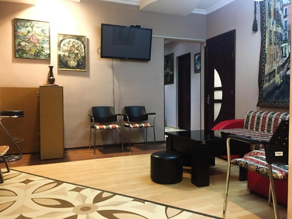 The Sindh House - Indus Aroma Restaurant Tbilisi Ξενοδοχείο Εξωτερικό φωτογραφία