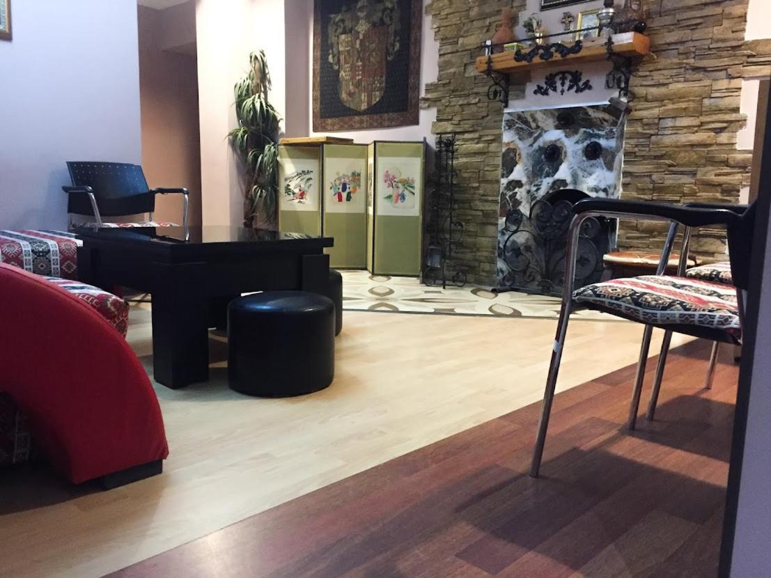 The Sindh House - Indus Aroma Restaurant Tbilisi Ξενοδοχείο Εξωτερικό φωτογραφία